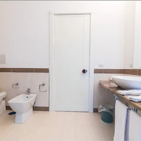 Lungomare Szálloda *